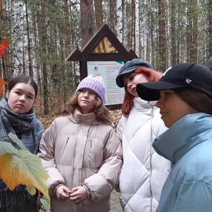 По тропинкам лесным в гости к сказкам большим