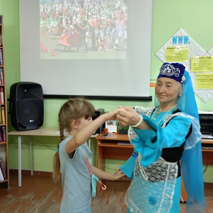 «Многоцветие татарского народа»