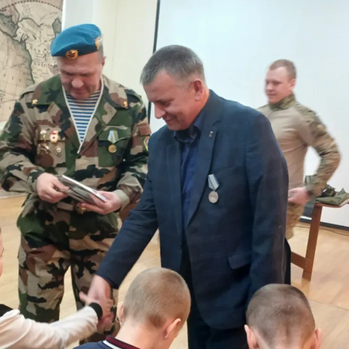 «МЫ ВИДИМ В ВАС ГЕРОЕВ СЛАВНЫХ!»